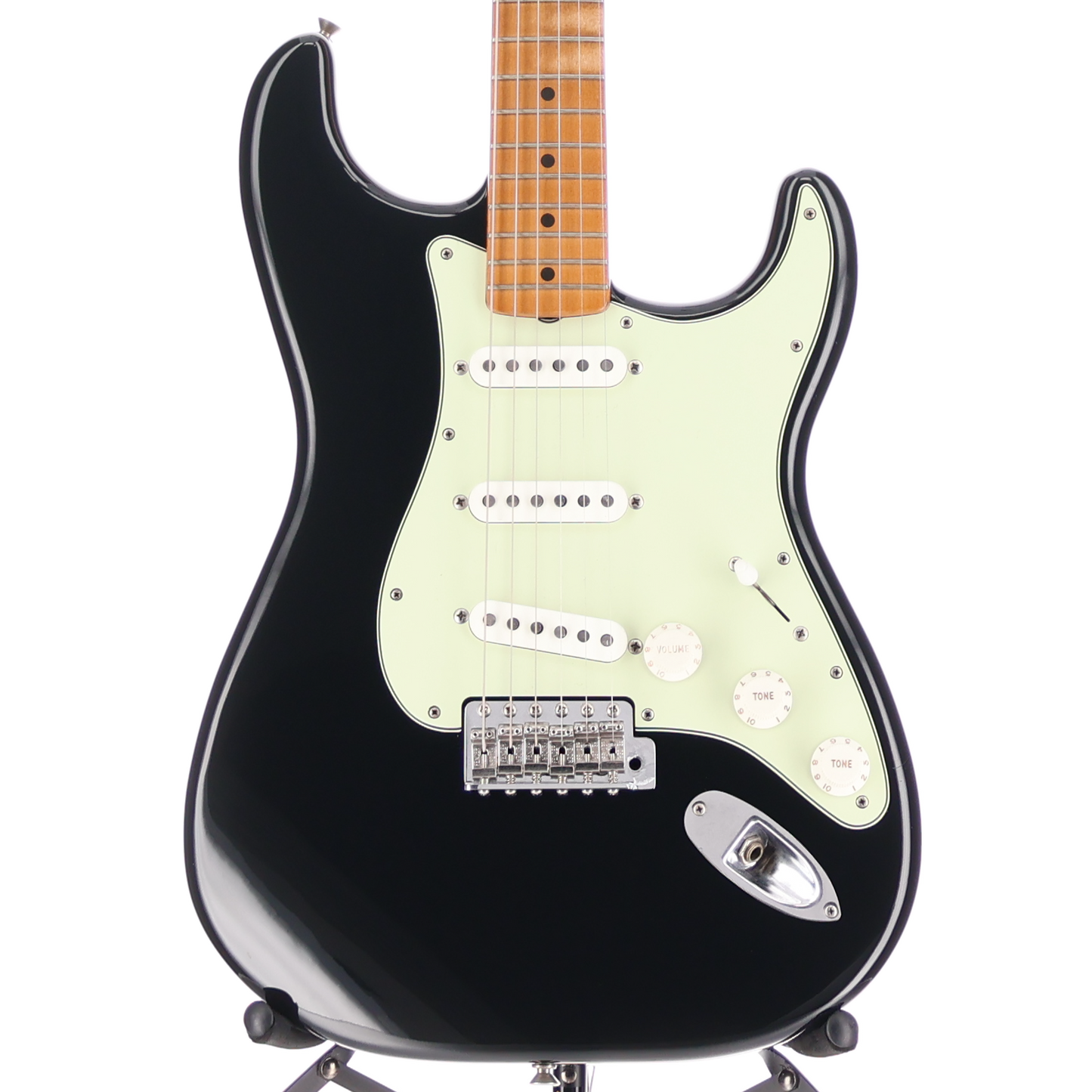 Fender Vintera® II Road Worn® '60s Stratocaster®, Maple Fingerboard, Black (N7) (84282)