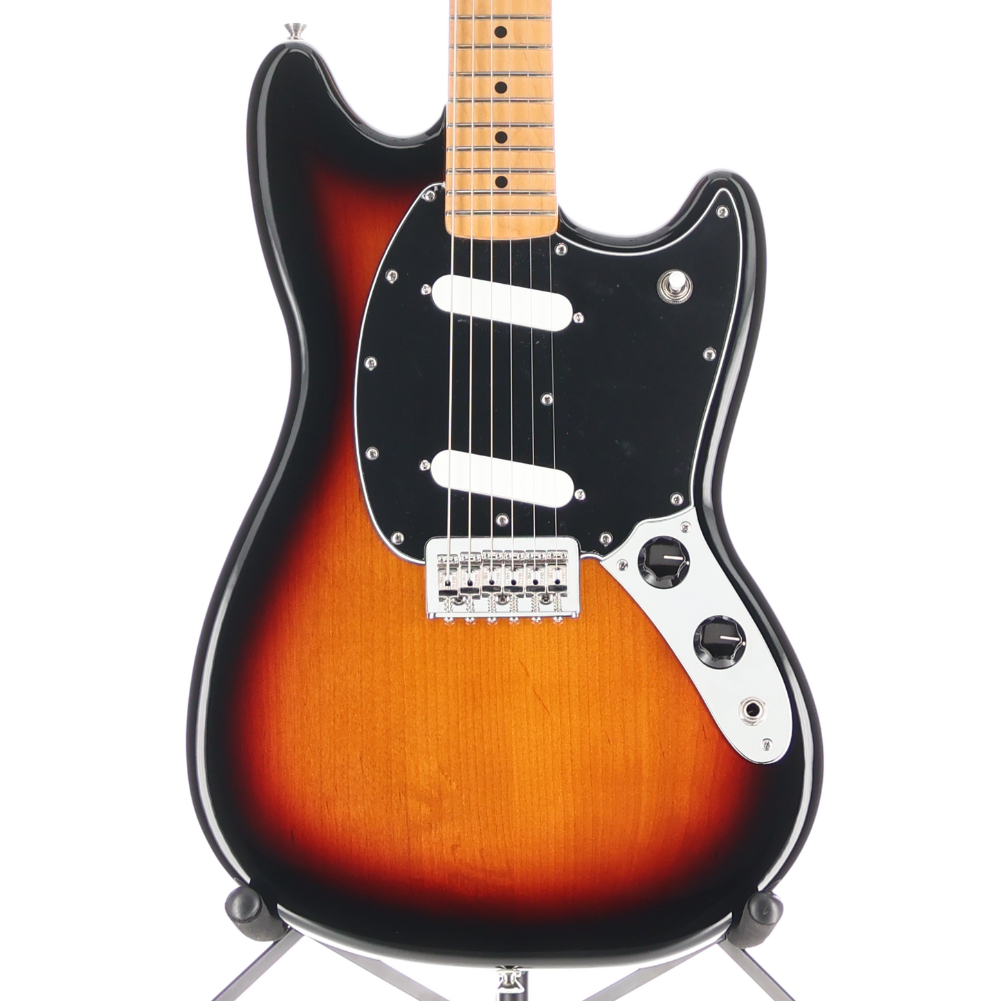 Fender Player II Mustang, Maple Fingerboard, 3-Color Sunburst (Q13) (87756)