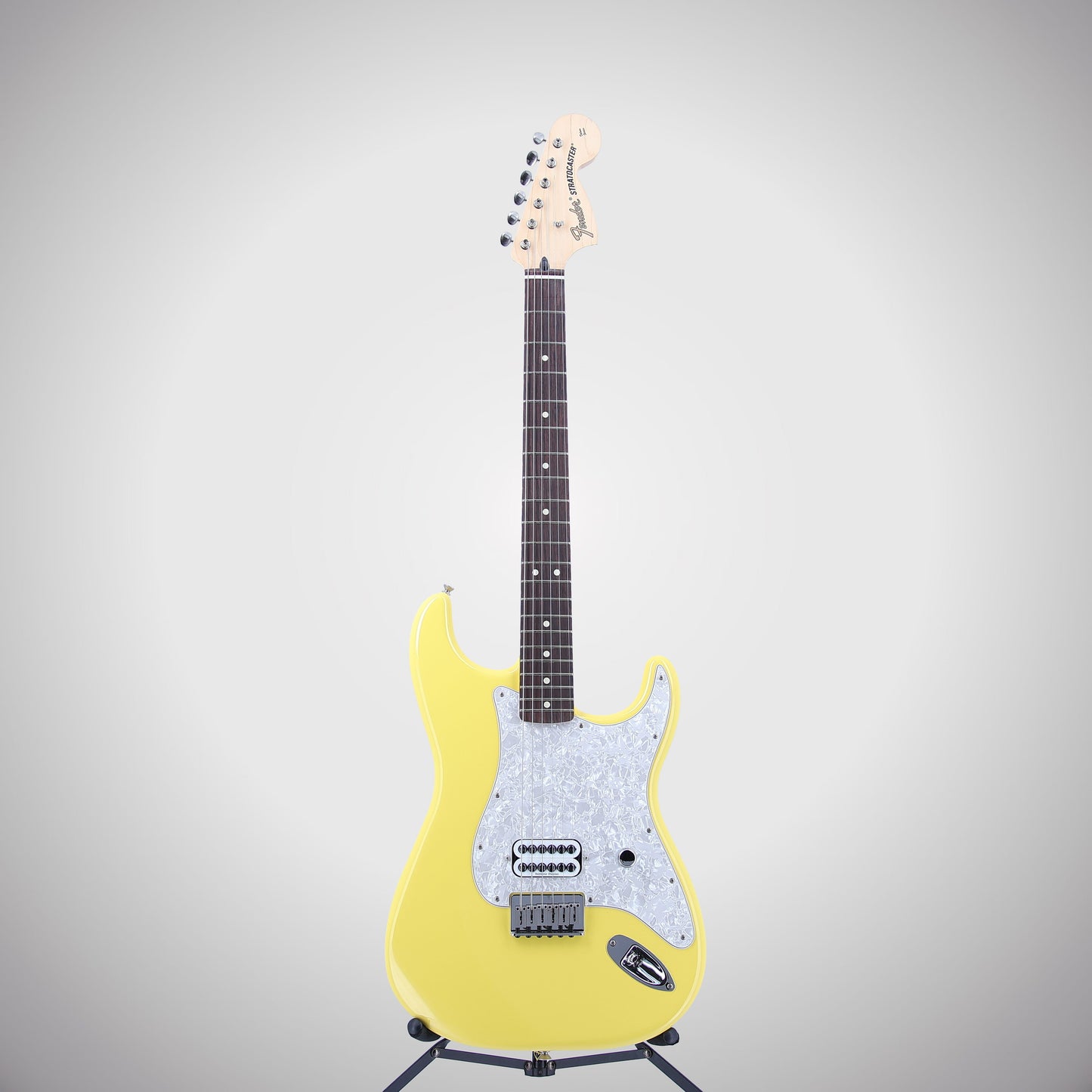 Fender Tom DeLonge Stratocaster, Rosewood Fingerboard, Graffiti Yellow (I8) (52115)