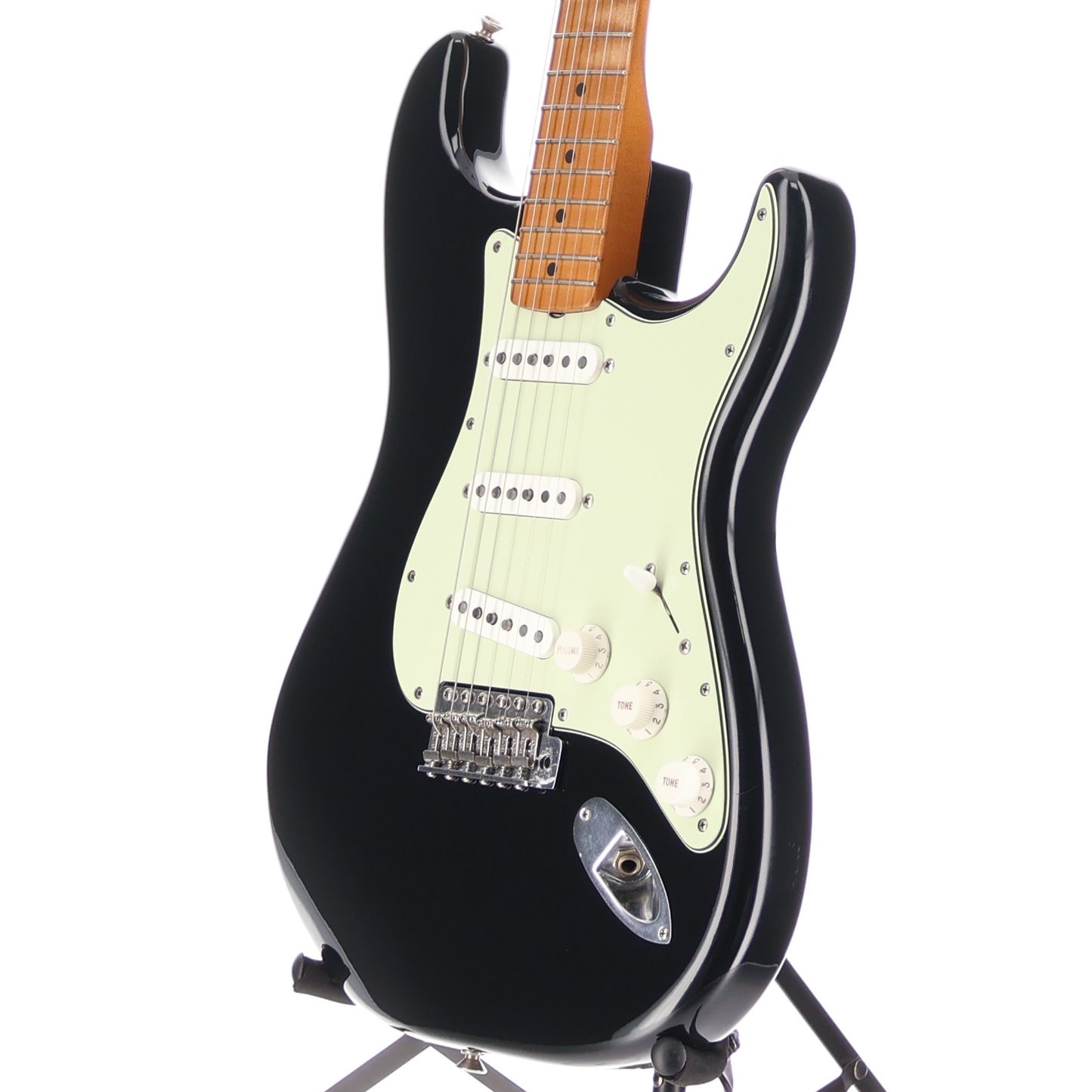 Fender Vintera® II Road Worn® '60s Stratocaster®, Maple Fingerboard, Black (N7) (84282)