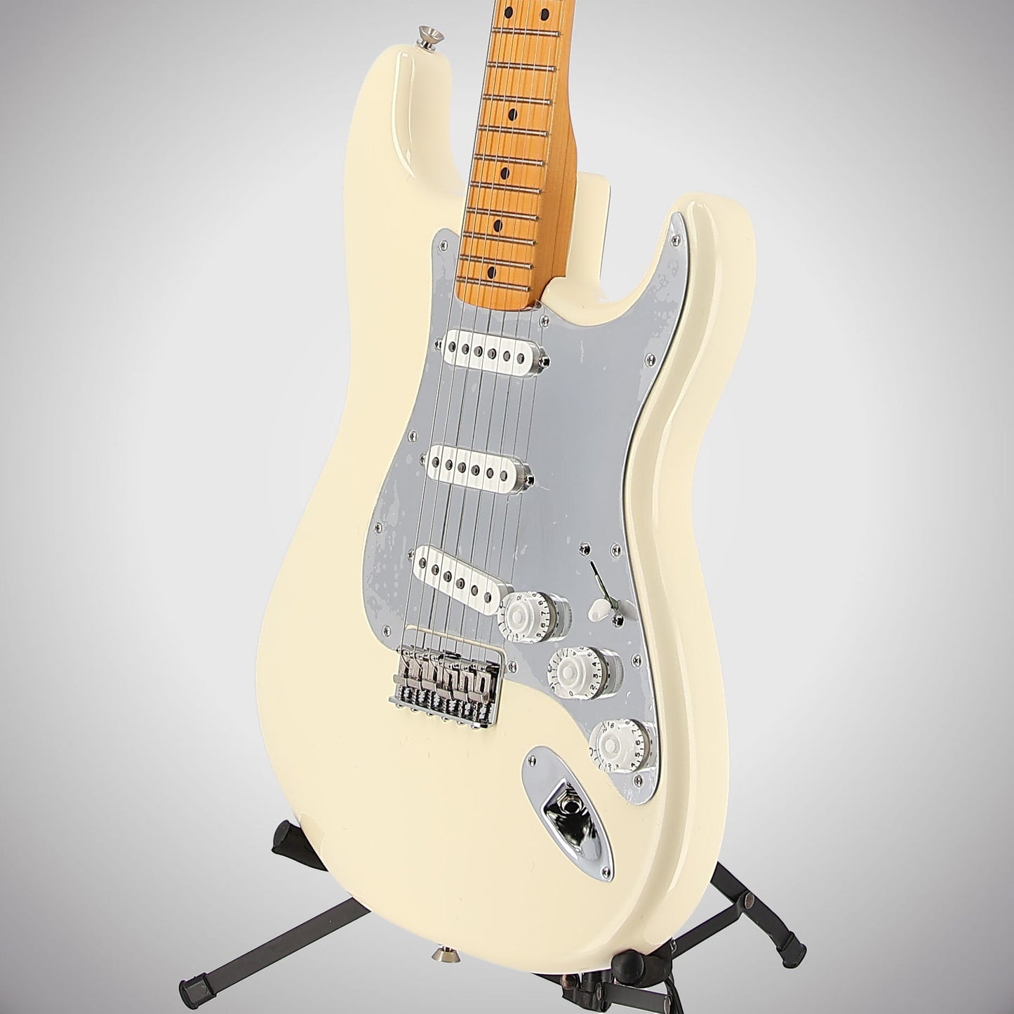 Fender Nile Rodgers Hitmaker Stratocaster, Maple Fingerboard, Olympic White (S4) (00686)