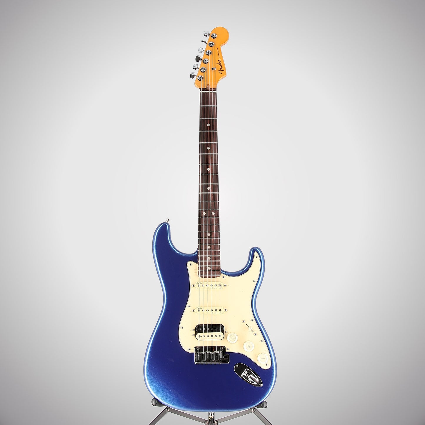 Fender American Ultra Stratocaster HSS, Rosewood Fingerboard, Cobra Blue (P3) (95046)