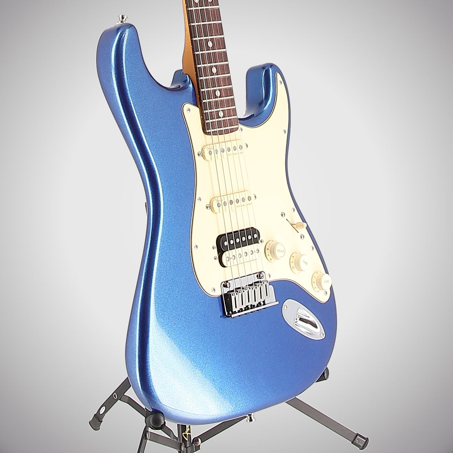 Fender American Ultra Stratocaster HSS, Rosewood Fingerboard, Cobra Blue (P3) (95046)