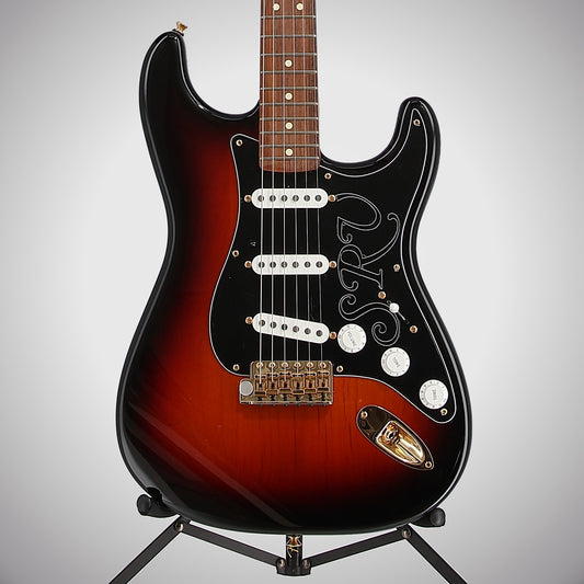Fender Stevie Ray Vaughan Stratocaster, Pau Ferro Fingerboard, 3-Color Sunburst (N3) (09866)