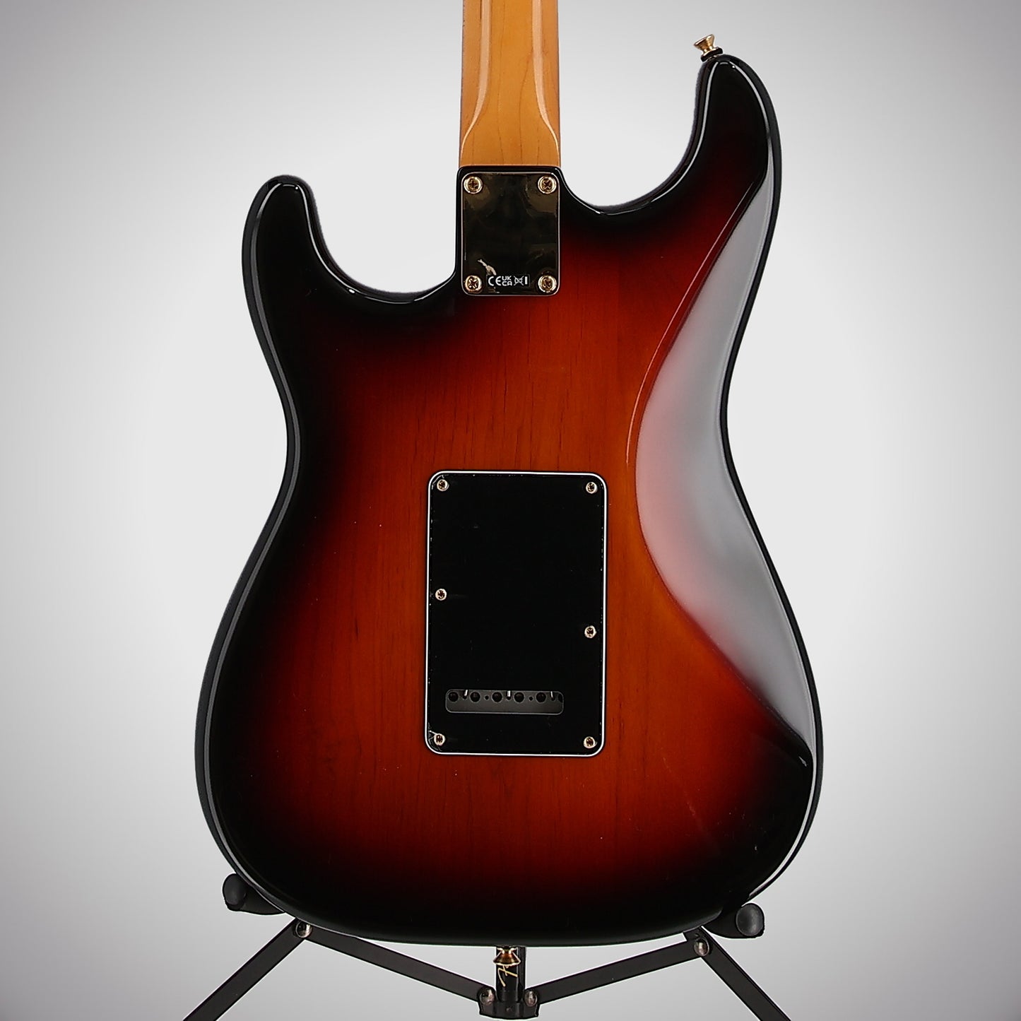 Fender Stevie Ray Vaughan Stratocaster, Pau Ferro Fingerboard, 3-Color Sunburst (N3) (09866)