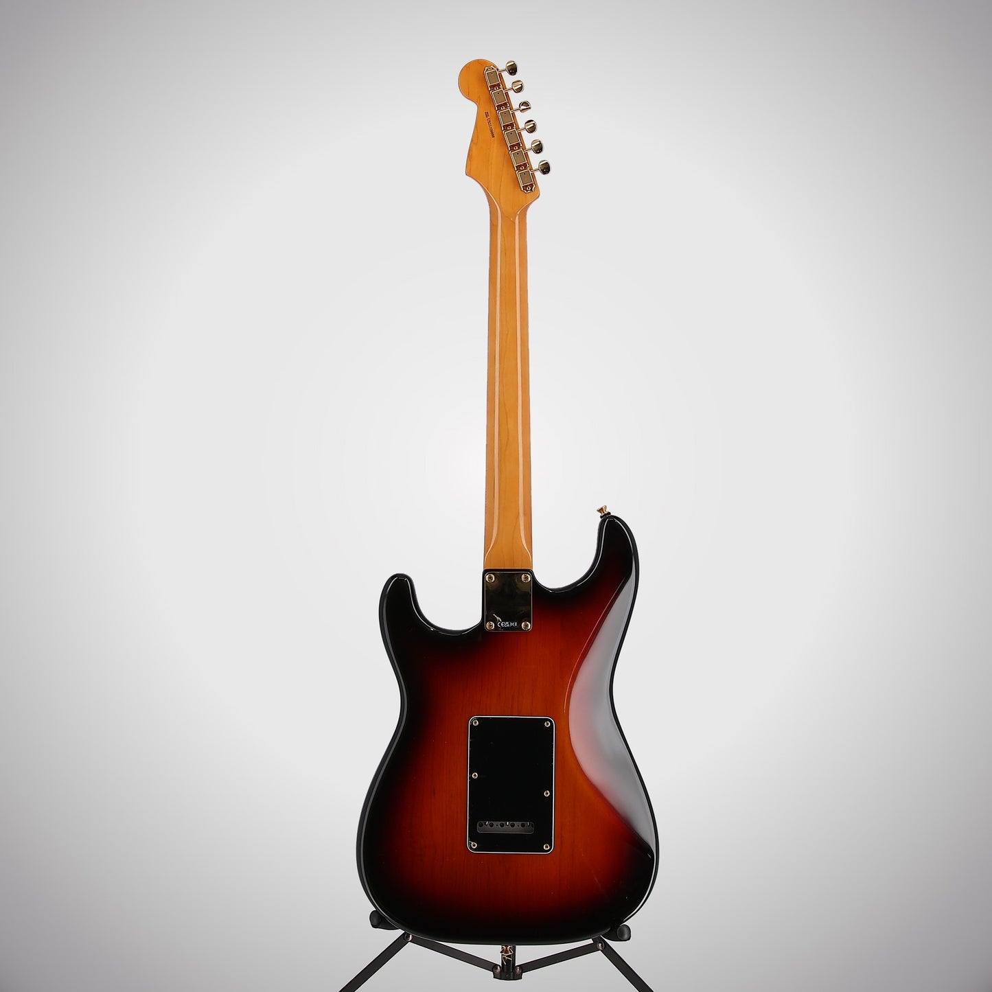 Fender Stevie Ray Vaughan Stratocaster, Pau Ferro Fingerboard, 3-Color Sunburst (N3) (09866)