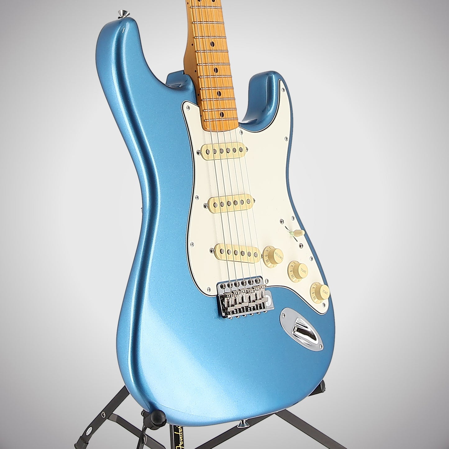 Fender American Vintage II 1973 Stratocaster, Maple Fingerboard, Lake Placid Blue (M12) (14917)